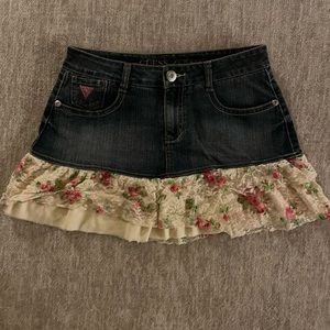 Guess vintage women’s S mini skirt